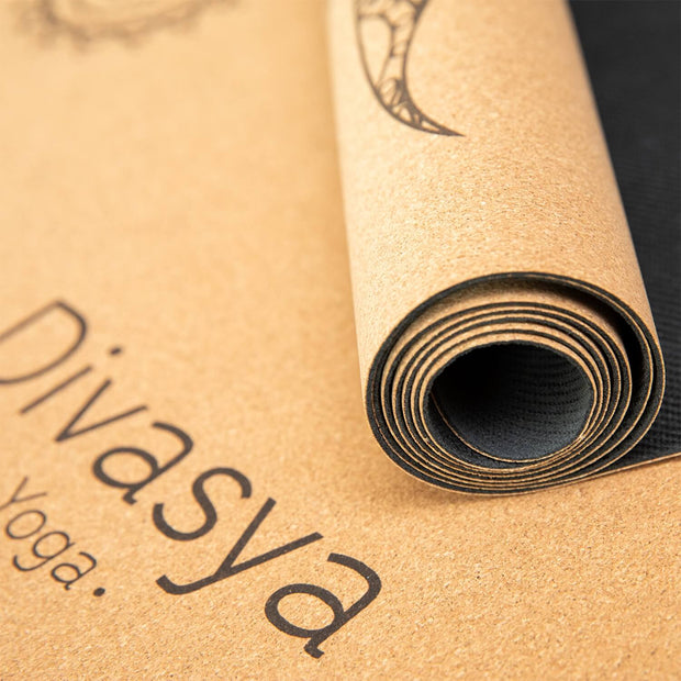 Reise Yogamatte aus Kork & Naturkautschuk - mit Schutzhülle